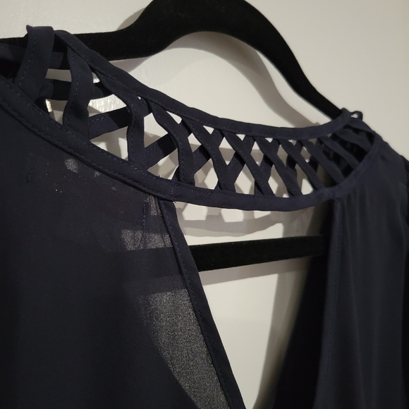 Navy Flowy Top - Picture 2 of 4